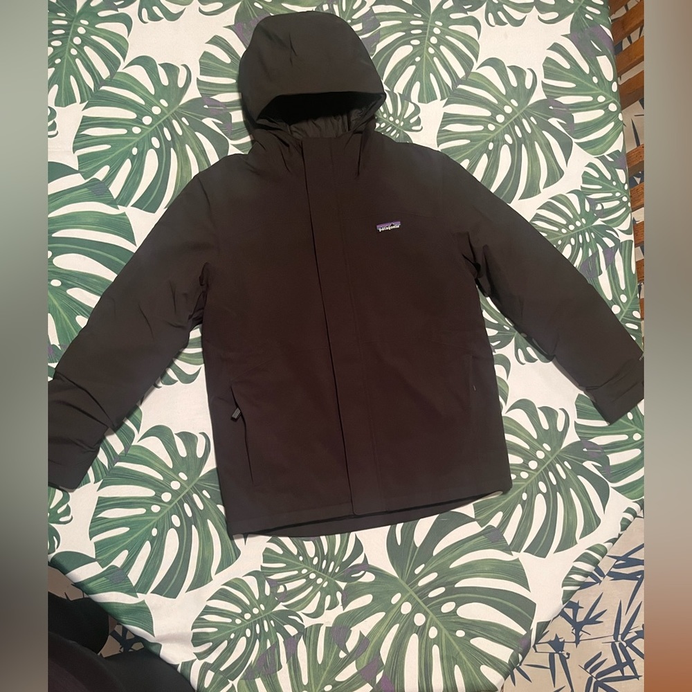 Kids Patagonia Jacket size Large- brand new